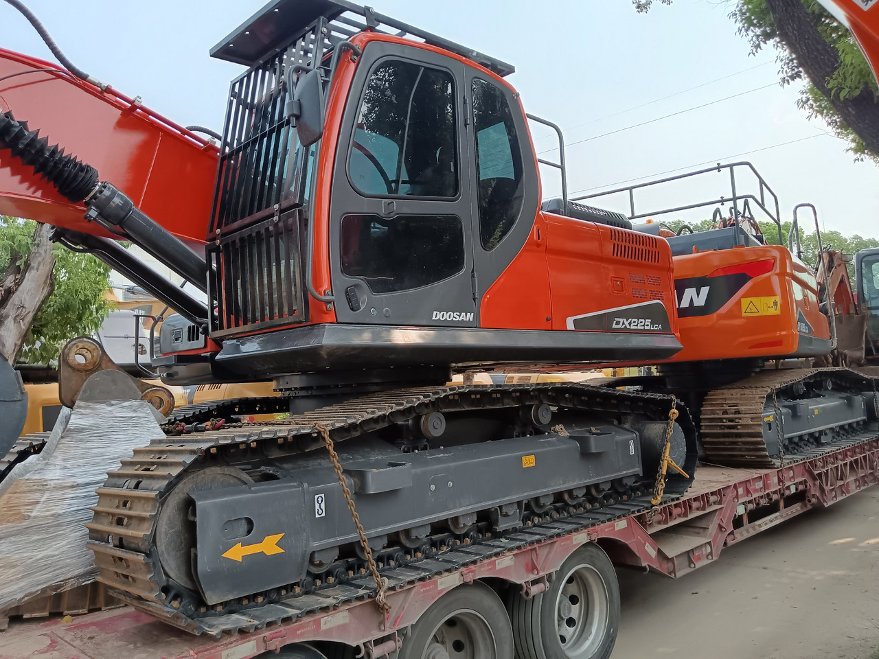 DOOSAN DX225 LC-9C LCA - Vikšrinis ekskavatorius: foto 1 DOOSAN DX225 LC-9C LCA - Vikšrinis ekskavatorius: foto 1