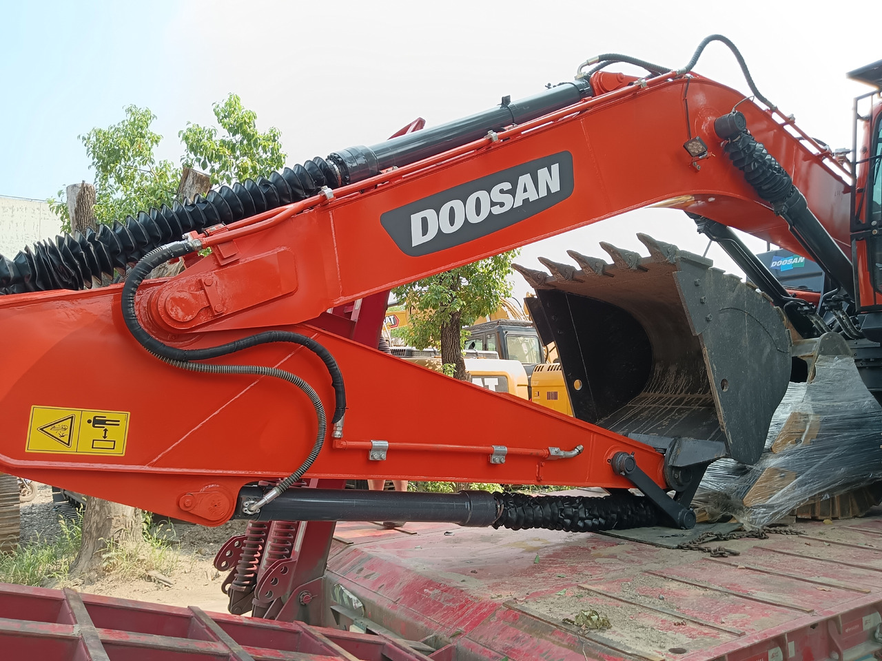 DOOSAN DX225 LC-9C LCA - Vikšrinis ekskavatorius: foto 5 DOOSAN DX225 LC-9C LCA - Vikšrinis ekskavatorius: foto 5