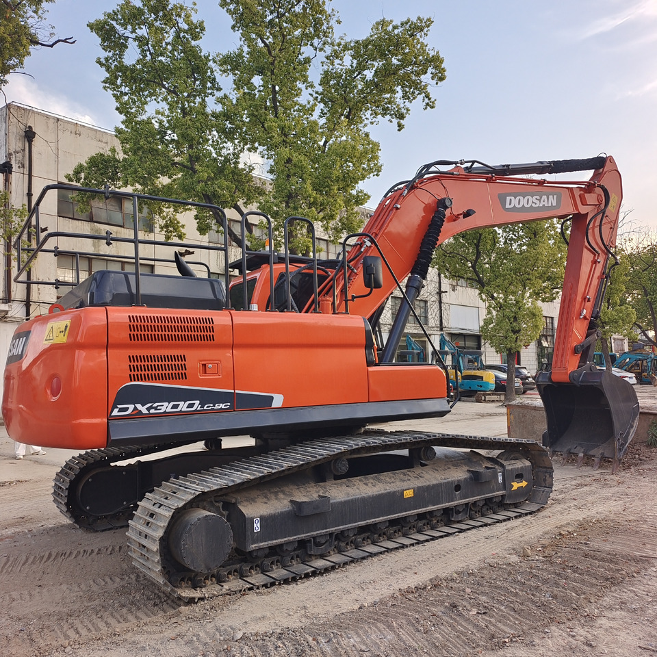 DOOSAN DX300LC-9C DX300 LCA - Vikšrinis ekskavatorius: foto 1 DOOSAN DX300LC-9C DX300 LCA - Vikšrinis ekskavatorius: foto 1