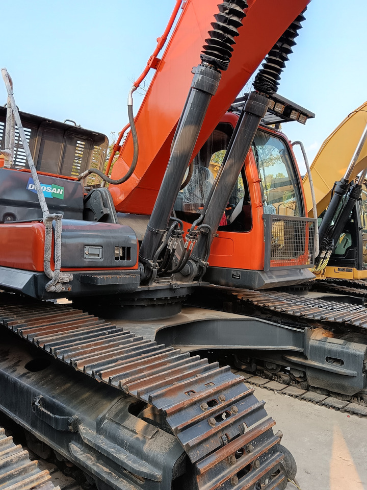 DOOSAN DX340LC-9C DX340LCA - Vikšrinis ekskavatorius: foto 5 DOOSAN DX340LC-9C DX340LCA - Vikšrinis ekskavatorius: foto 5