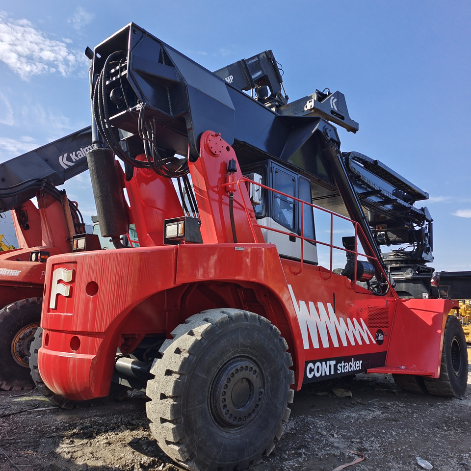 FANTUZZI CS 45 KMHD 45 TON CONTAINER REACH CRANE - Stelažų krautuvas: foto 1 FANTUZZI CS 45 KMHD 45 TON CONTAINER REACH CRANE - Stelažų krautuvas: foto 1