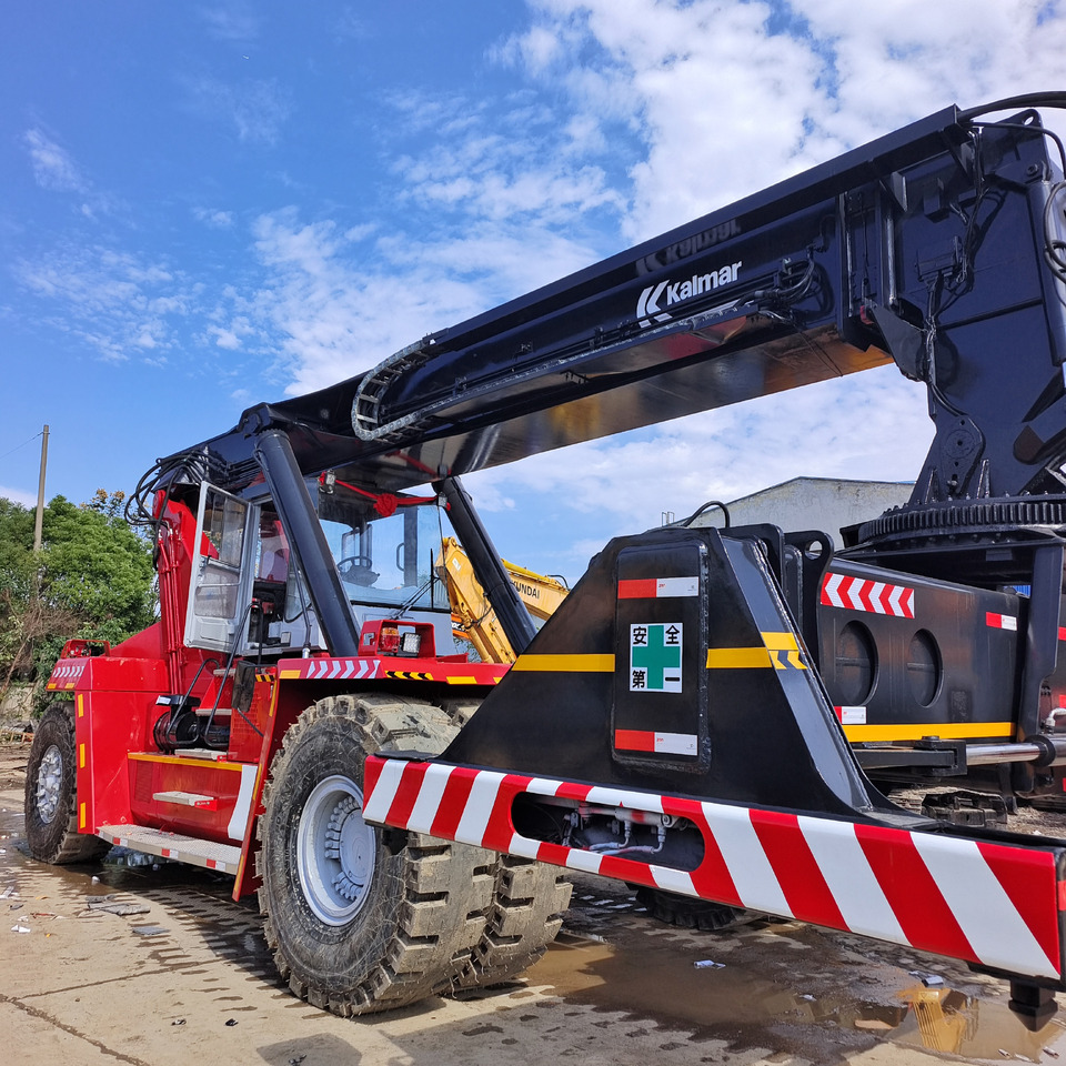 KALMAR DRF 450 DRT450 DRT DRD DRU 450 45 TON - Stelažų krautuvas: foto 5 KALMAR DRF 450 DRT450 DRT DRD DRU 450 45 TON - Stelažų krautuvas: foto 5