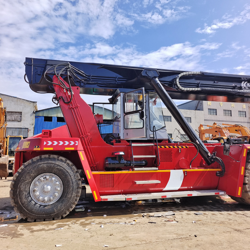 KALMAR DRF 450 - Stelažų krautuvas: foto 1 KALMAR DRF 450 - Stelažų krautuvas: foto 1