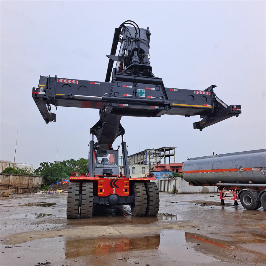 KALMAR DRF 450 - Stelažų krautuvas: foto 2 KALMAR DRF 450 - Stelažų krautuvas: foto 2