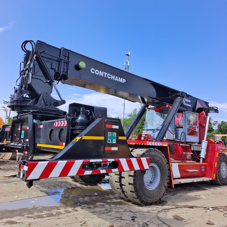 KALMAR DRF450 DRT450 DRT DRD DRU 450 45 TON - Stelažų krautuvas: foto 1 KALMAR DRF450 DRT450 DRT DRD DRU 450 45 TON - Stelažų krautuvas: foto 1
