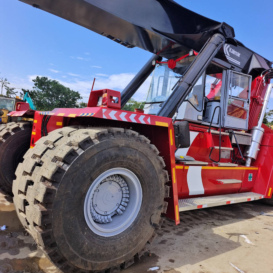 KALMAR DRF450 - Stelažų krautuvas: foto 5 KALMAR DRF450 - Stelažų krautuvas: foto 5