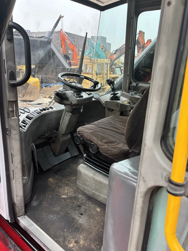 KALMAR DRS4527-S5 - Stelažų krautuvas: foto 5 KALMAR DRS4527-S5 - Stelažų krautuvas: foto 5