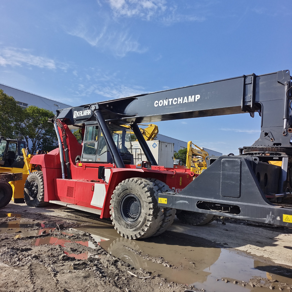 KALMAR DRT450 DRT DRD DRU 450 45 TON - Stelažų krautuvas: foto 4 KALMAR DRT450 DRT DRD DRU 450 45 TON - Stelažų krautuvas: foto 4