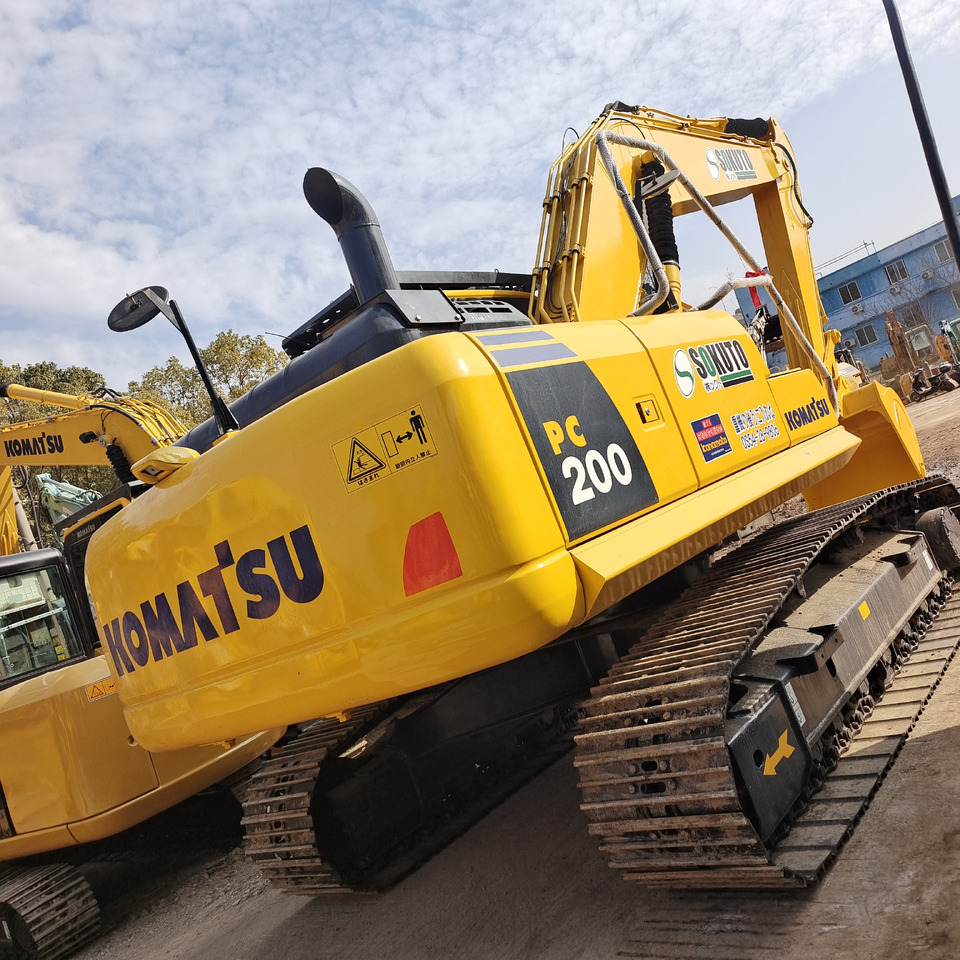 KOMATSU PC200-8 - Vikšrinis ekskavatorius: foto 1 KOMATSU PC200-8 - Vikšrinis ekskavatorius: foto 1