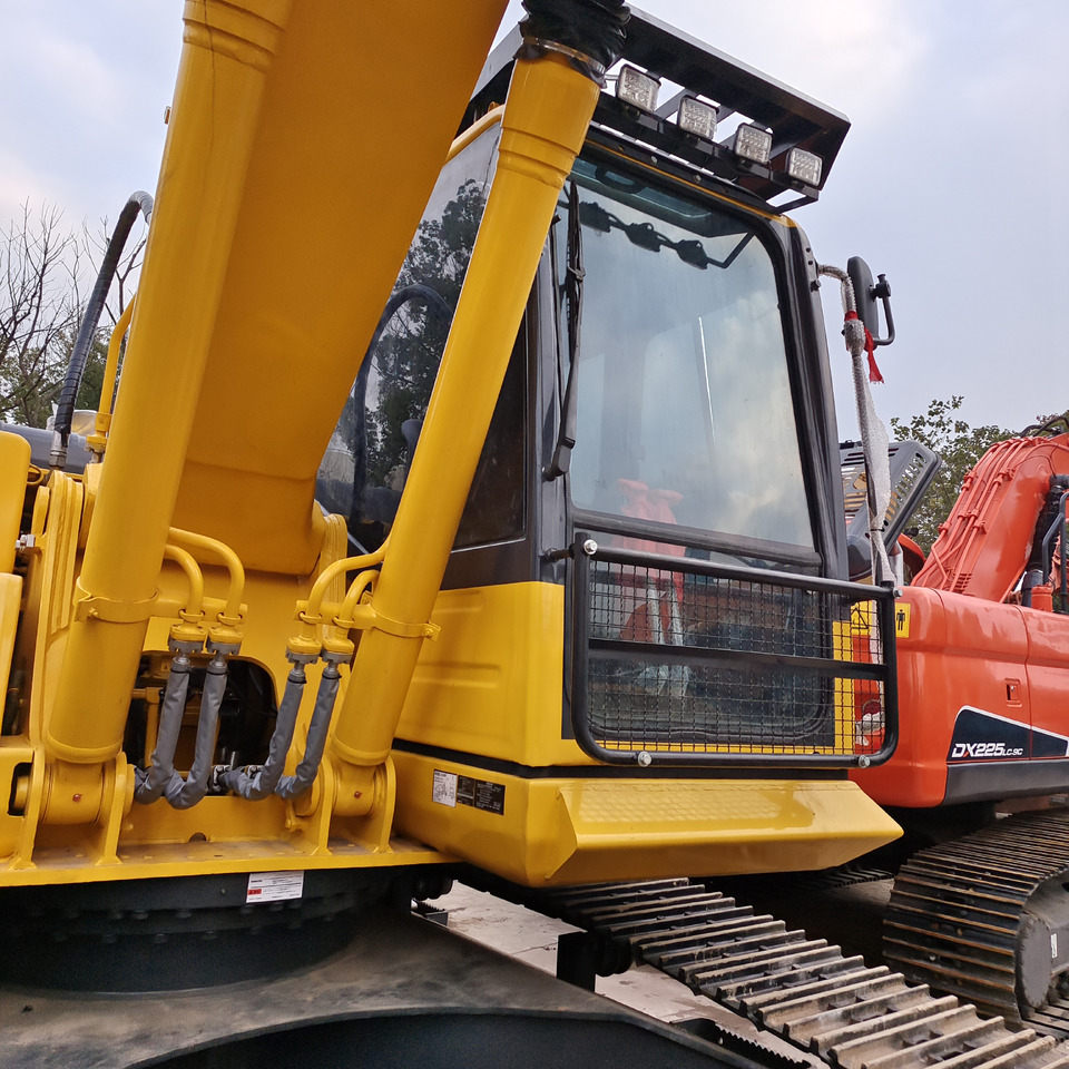 KOMATSU PC210-8 PC210LC - Vikšrinis ekskavatorius: foto 5 KOMATSU PC210-8 PC210LC - Vikšrinis ekskavatorius: foto 5