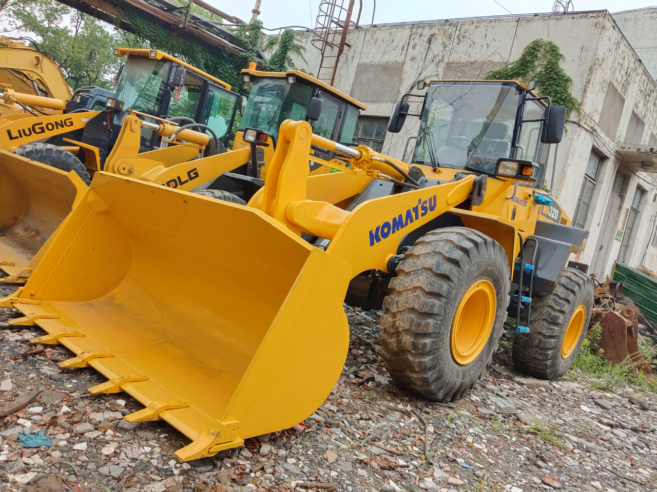 KOMATSU WA320-5 - Ratinis krautuvas: foto 4 KOMATSU WA320-5 - Ratinis krautuvas: foto 4