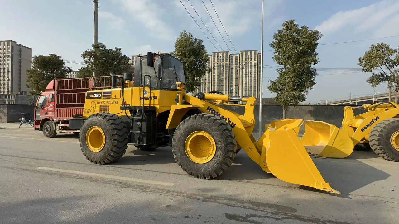 KOMATSU WA380-3 - Ratinis krautuvas: foto 5 KOMATSU WA380-3 - Ratinis krautuvas: foto 5