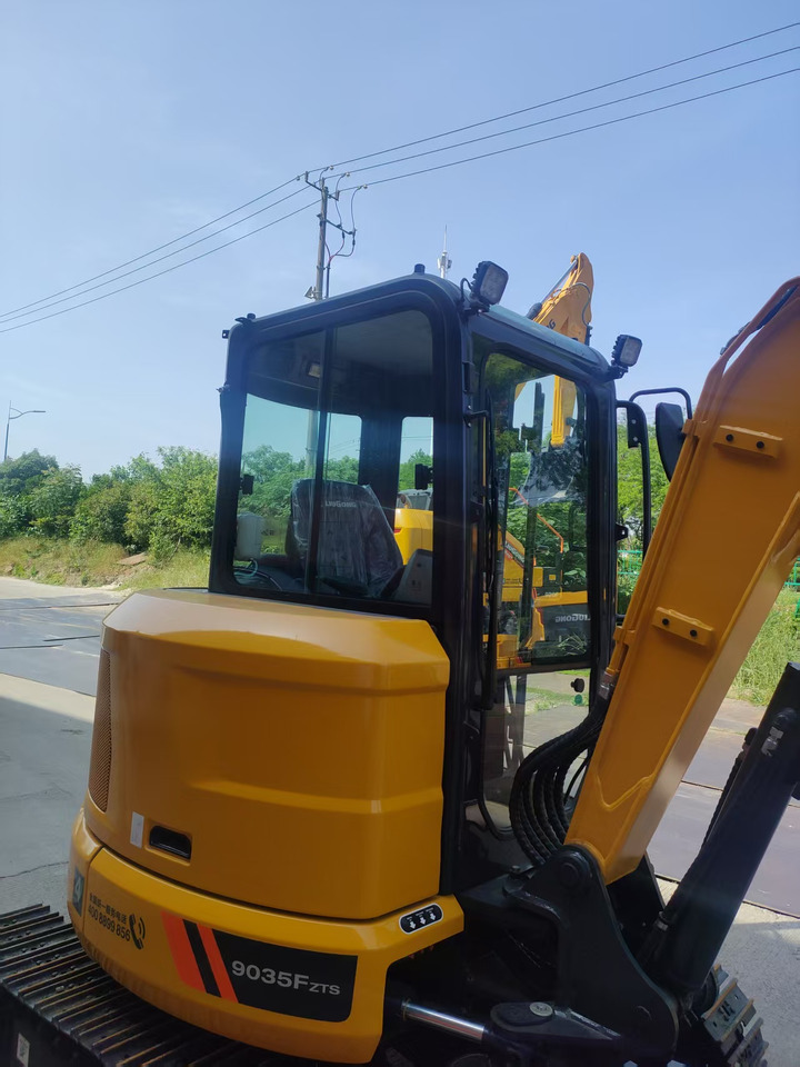 LIUGONG 9035F ZTSG4 BRAND NEW 3.8 TON 3 TON 4 TON MINI DIGGER - Mini ekskavatorius: foto 5 LIUGONG 9035F ZTSG4 BRAND NEW 3.8 TON 3 TON 4 TON MINI DIGGER - Mini ekskavatorius: foto 5