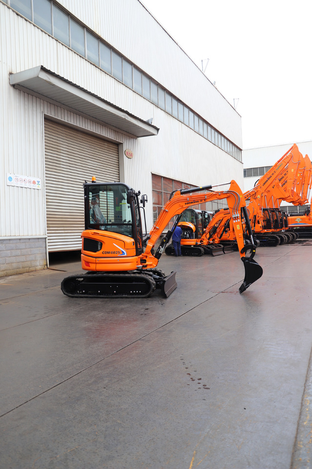 LONKING CDM6025 2.65 TON BRAND NEW - Mini ekskavatorius: foto 5 LONKING CDM6025 2.65 TON BRAND NEW - Mini ekskavatorius: foto 5