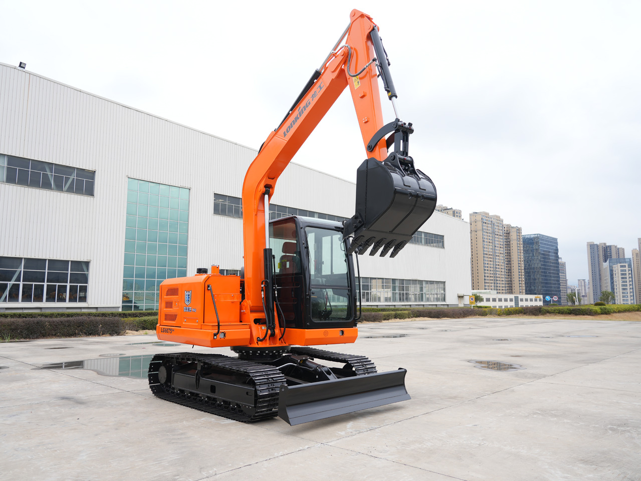 LONKING LG6075 G4 7.68 TON BRAND NEW - Mini ekskavatorius: foto 2 LONKING LG6075 G4 7.68 TON BRAND NEW - Mini ekskavatorius: foto 2