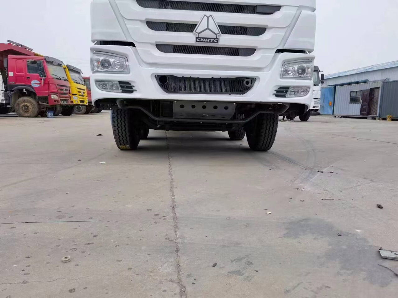 SINOTRUK HOWO 8*4 12 WHEELS TIRES 371 3750 380 400 420 6*4 - Savivartis sunkvežimis: foto 3 SINOTRUK HOWO 8*4 12 WHEELS TIRES 371 3750 380 400 420 6*4 - Savivartis sunkvežimis: foto 3