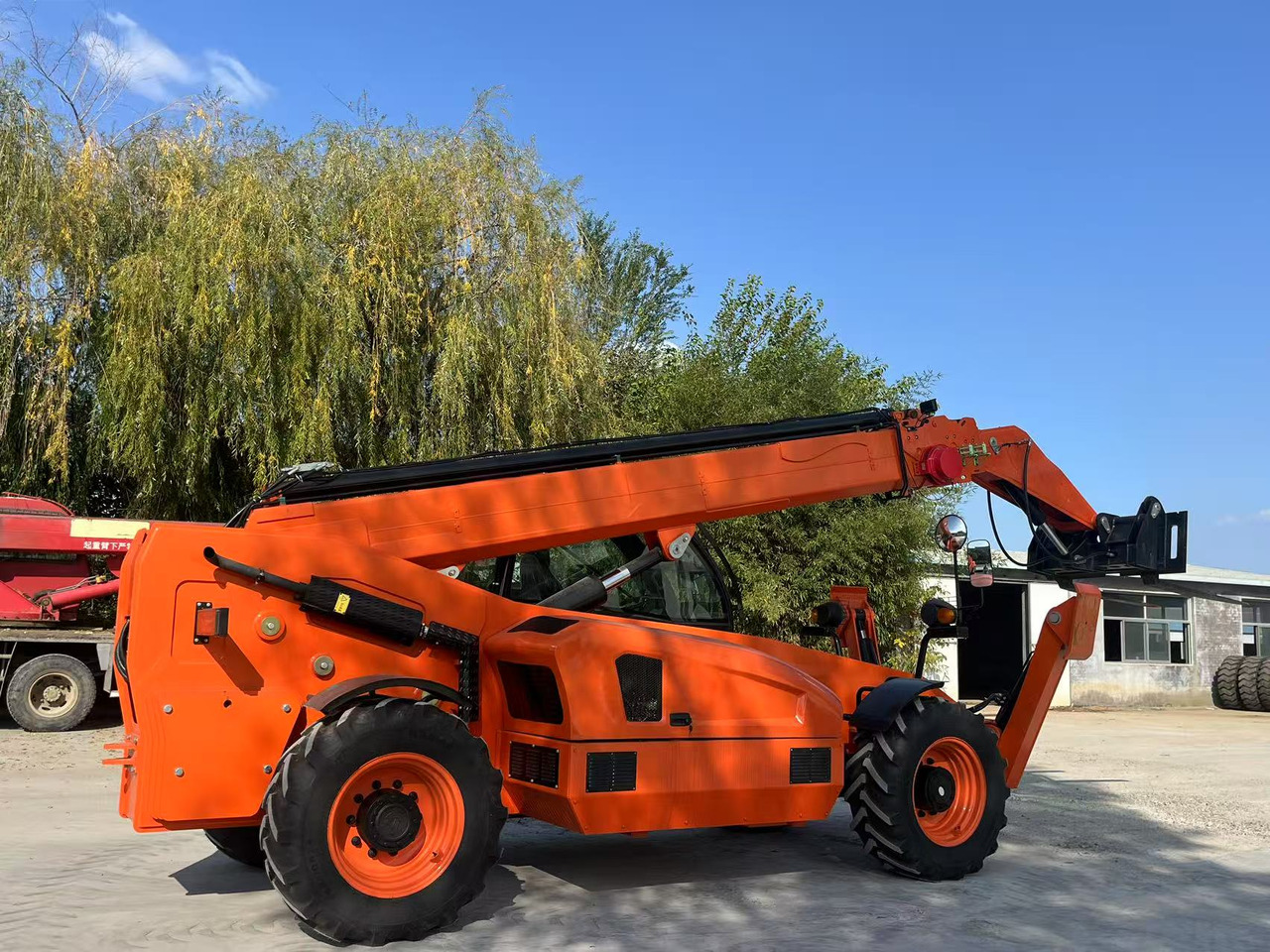 XCMG 17.5 METER TELEHANDLER BRAND NEW - Teleskopinis krautuvas: foto 2 XCMG 17.5 METER TELEHANDLER BRAND NEW - Teleskopinis krautuvas: foto 2