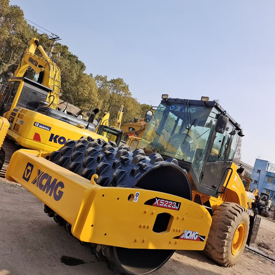 XCMG XS223J Goat Horn Vibratory Roller Compactor - Asfalto volus: foto 1 XCMG XS223J Goat Horn Vibratory Roller Compactor - Asfalto volus: foto 1
