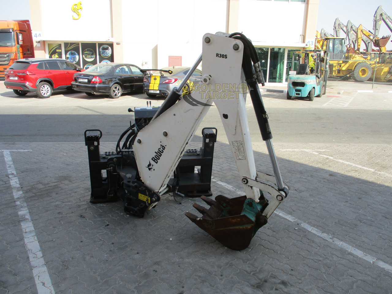 BOBCAT Skid Steer R30S Backhoe Attachment - Krautuvo kaušas - Mini krautuvas: foto 1 BOBCAT Skid Steer R30S Backhoe Attachment - Krautuvo kaušas - Mini krautuvas: foto 1