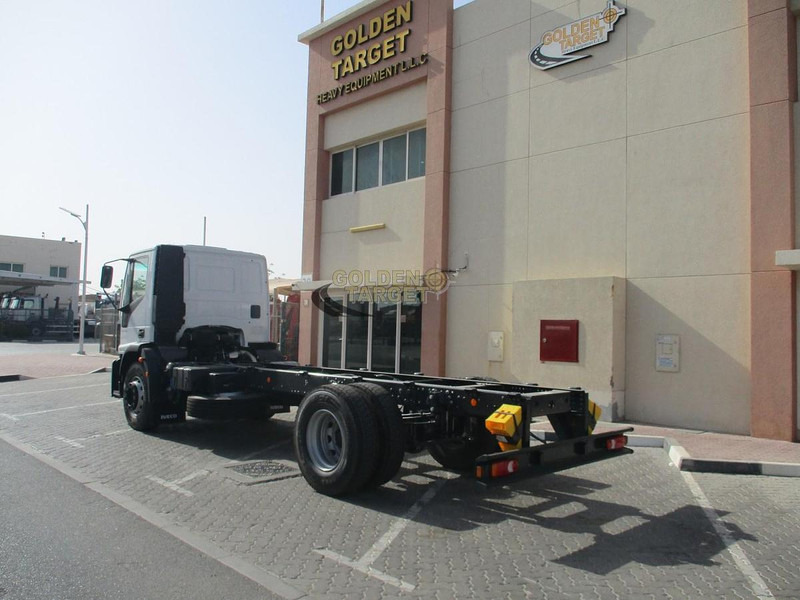 Iveco EUROCARGO 180E28 - Važiuoklės puspriekabė: foto 4 Iveco EUROCARGO 180E28 - Važiuoklės puspriekabė: foto 4