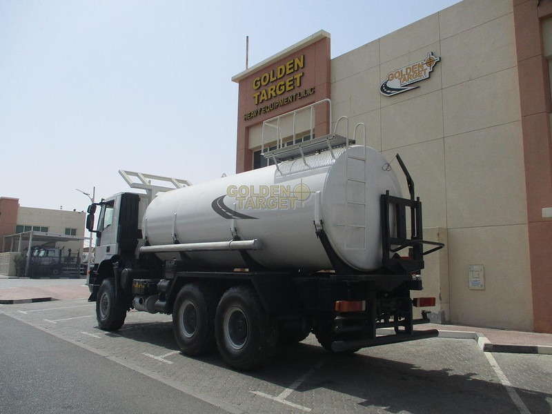 Iveco TRAKKER 380 - Autocisterna: foto 4 Iveco TRAKKER 380 - Autocisterna: foto 4