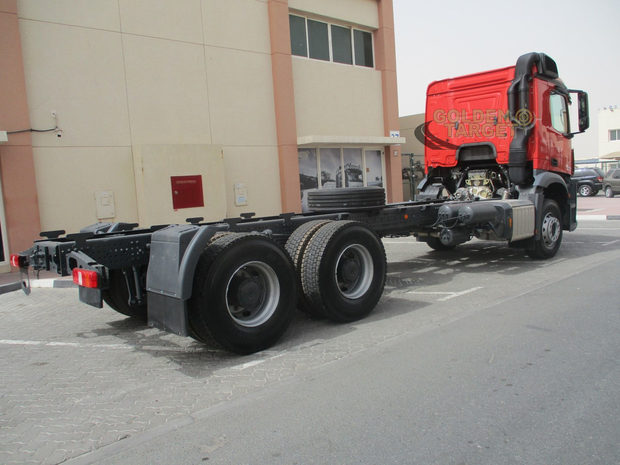 MERCEDES-BENZ Arocs 3348 6x4 Chassis - Važiuoklės sunkvežimis: foto 3 MERCEDES-BENZ Arocs 3348 6x4 Chassis - Važiuoklės sunkvežimis: foto 3