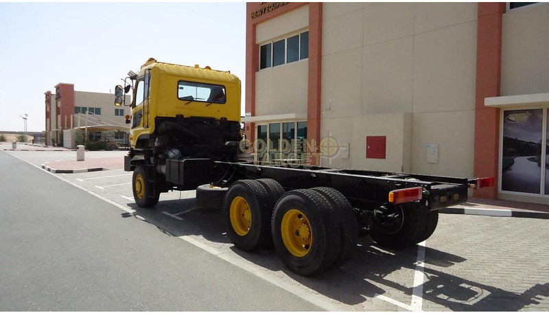 Nissan CZ4YL - Važiuoklės puspriekabė: foto 4 Nissan CZ4YL - Važiuoklės puspriekabė: foto 4