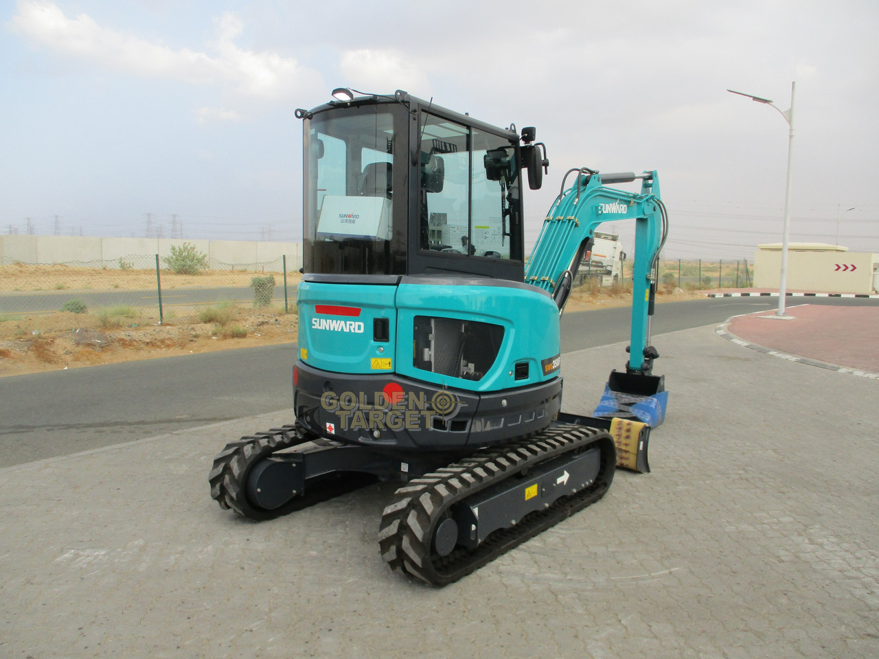 SUNWARD SWE35UF Mini Hydraulic Excavator - Mini ekskavatorius: foto 3 SUNWARD SWE35UF Mini Hydraulic Excavator - Mini ekskavatorius: foto 3