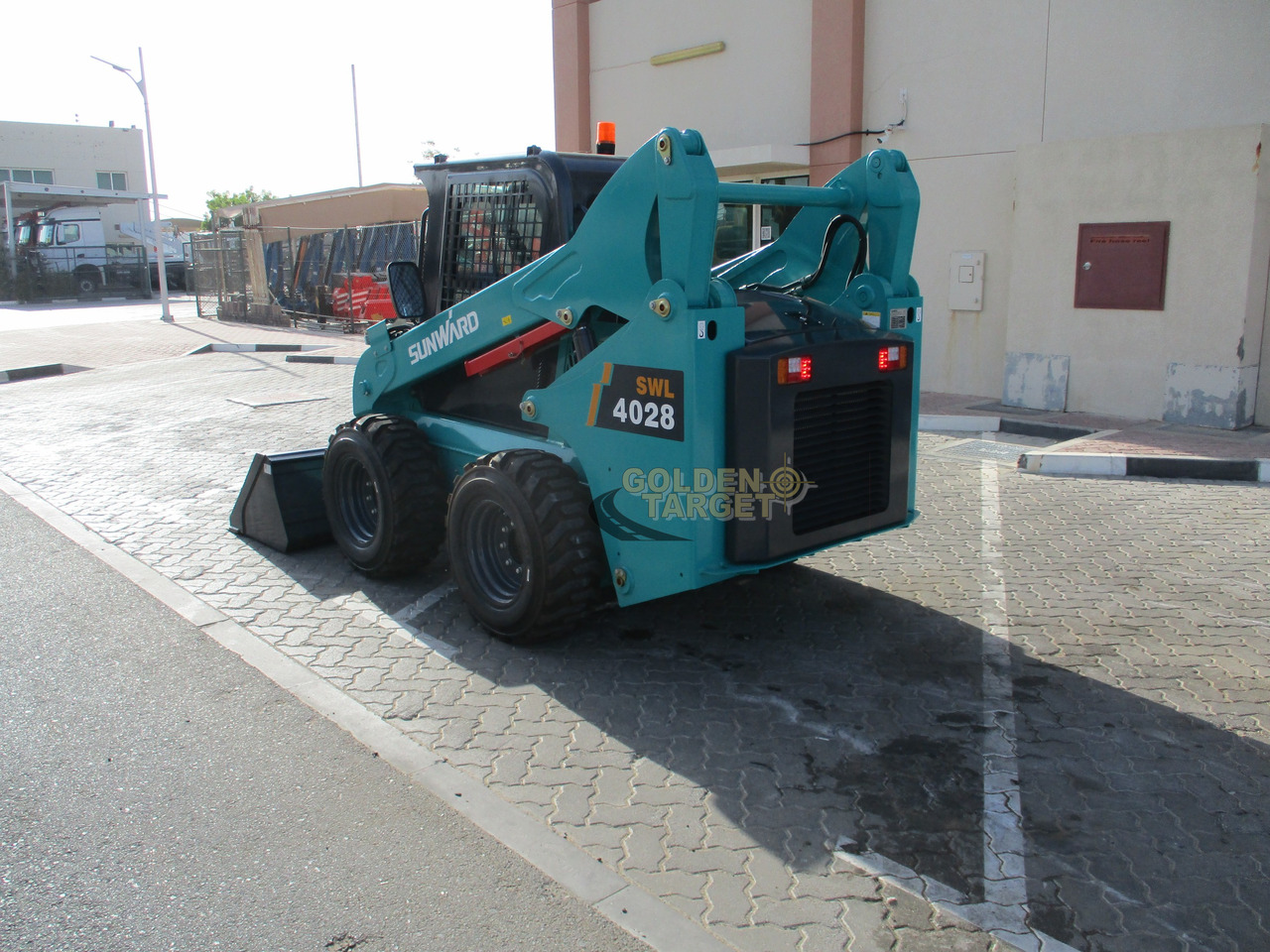 SUNWARD SWL4028 Skid Steer - Mini krautuvas: foto 4 SUNWARD SWL4028 Skid Steer - Mini krautuvas: foto 4