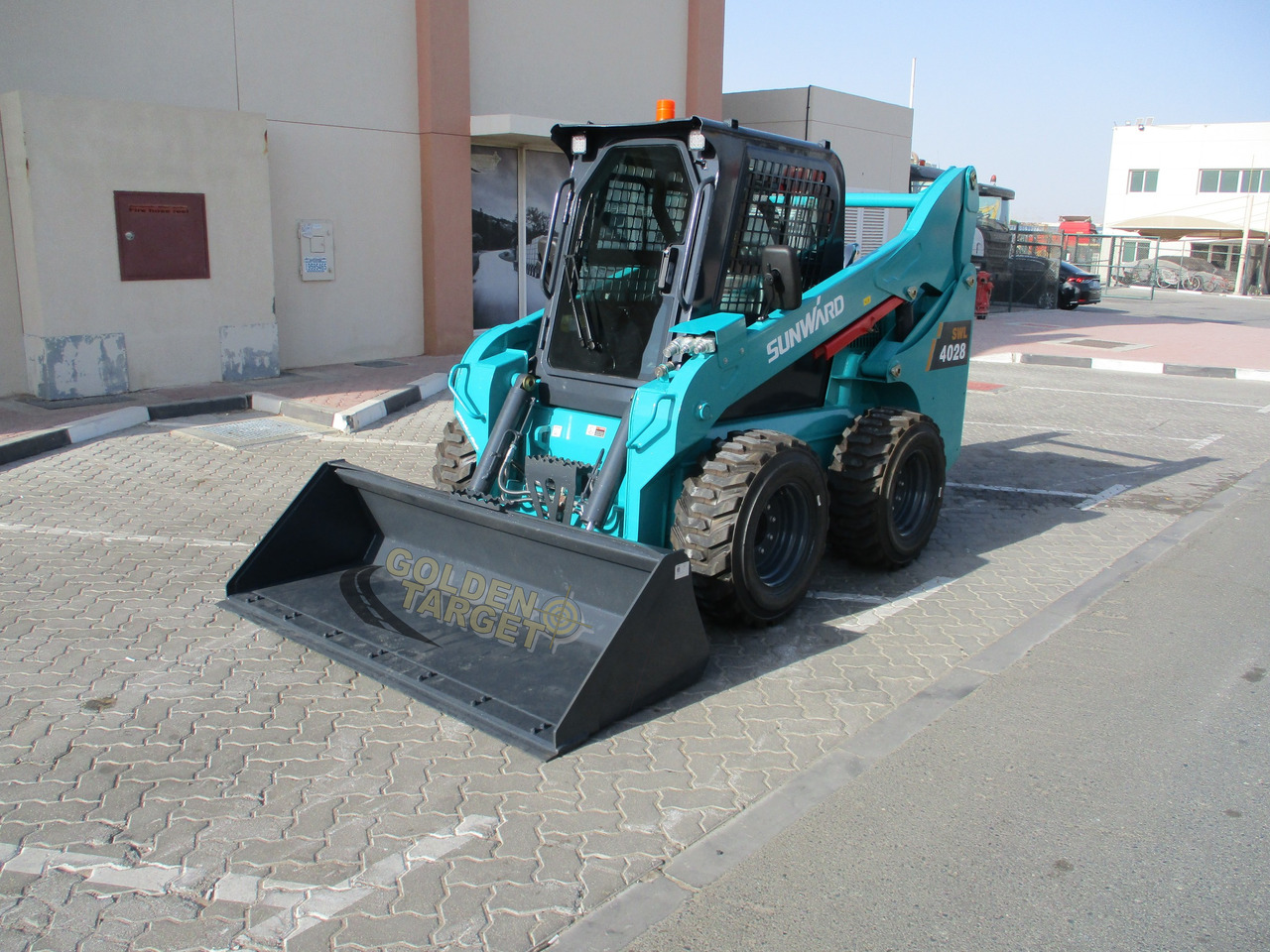 SUNWARD SWL4028 Skid Steer - Mini krautuvas: foto 2 SUNWARD SWL4028 Skid Steer - Mini krautuvas: foto 2