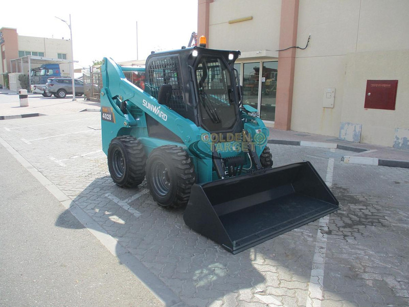 Sunward SWL4028 Skid Steer Loader - Krautuvas: foto 1 Sunward SWL4028 Skid Steer Loader - Krautuvas: foto 1