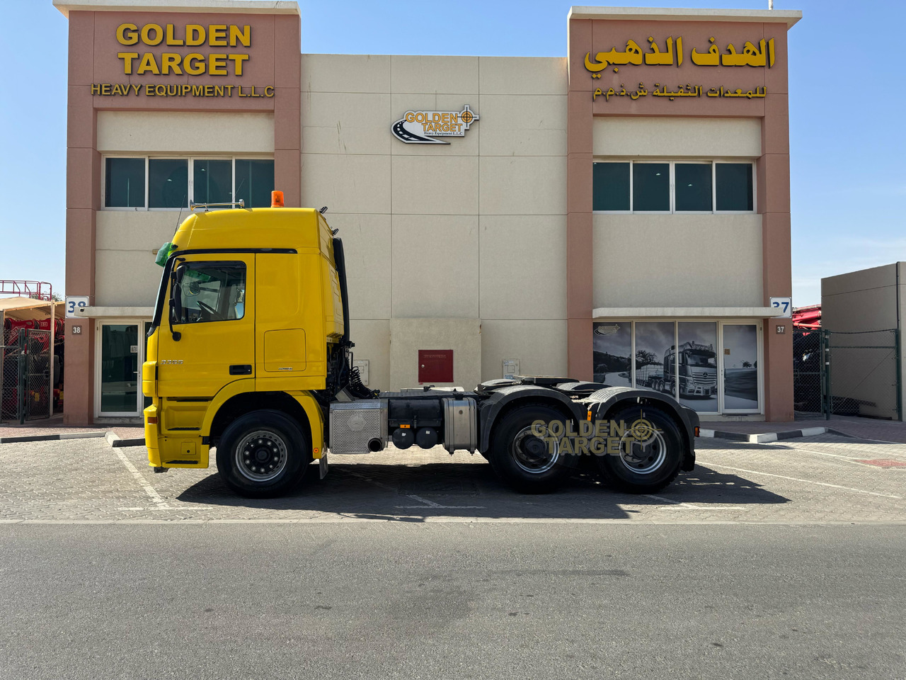 Mercedes Benz ACTROS 3355 6x4 Head Truck - Vilkikas: foto 5 Mercedes Benz ACTROS 3355 6x4 Head Truck - Vilkikas: foto 5