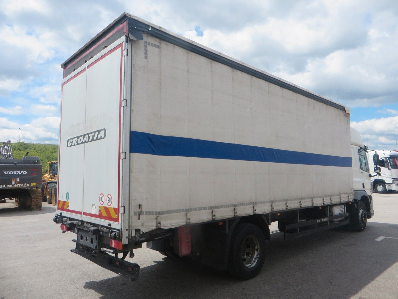 DAF CF320 4x2 18T Curtainside 7.70m - Tentinis sunkvežimis: foto 3 DAF CF320 4x2 18T Curtainside 7.70m - Tentinis sunkvežimis: foto 3