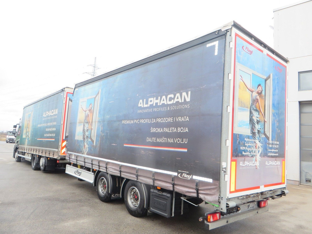 Renault T460 SC 6x2 tandem jumbo 114m3 - Tentinis sunkvežimis: foto 4 Renault T460 SC 6x2 tandem jumbo 114m3 - Tentinis sunkvežimis: foto 4