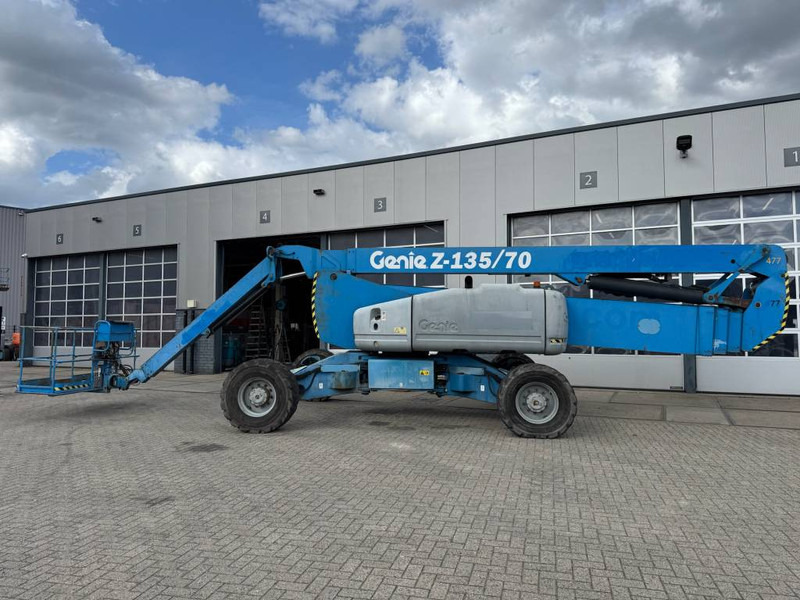 Genie Z 135/70 - Alkūninis keltuvas: foto 1 Genie Z 135/70 - Alkūninis keltuvas: foto 1