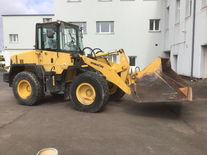 Komatsu WA 150-5 - Ratinis krautuvas: foto 1 Komatsu WA 150-5 - Ratinis krautuvas: foto 1