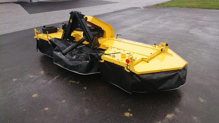 New Holland DuraDisc F 300 - Šienapjovė: foto 3 New Holland DuraDisc F 300 - Šienapjovė: foto 3