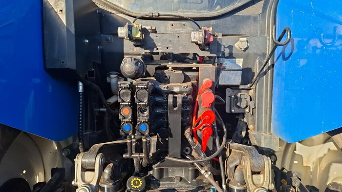 New Holland T6.160 - Traktorius: foto 3 New Holland T6.160 - Traktorius: foto 3