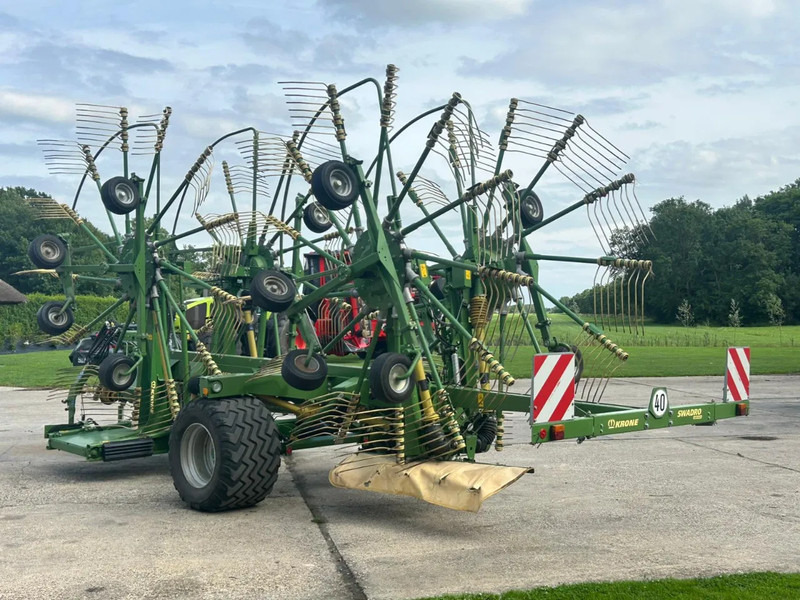 Krone Swadro 1400 Plus 4 Rotorhark Zwiller - Šieno grėblys/ Vartytuvas: foto 5 Krone Swadro 1400 Plus 4 Rotorhark Zwiller - Šieno grėblys/ Vartytuvas: foto 5