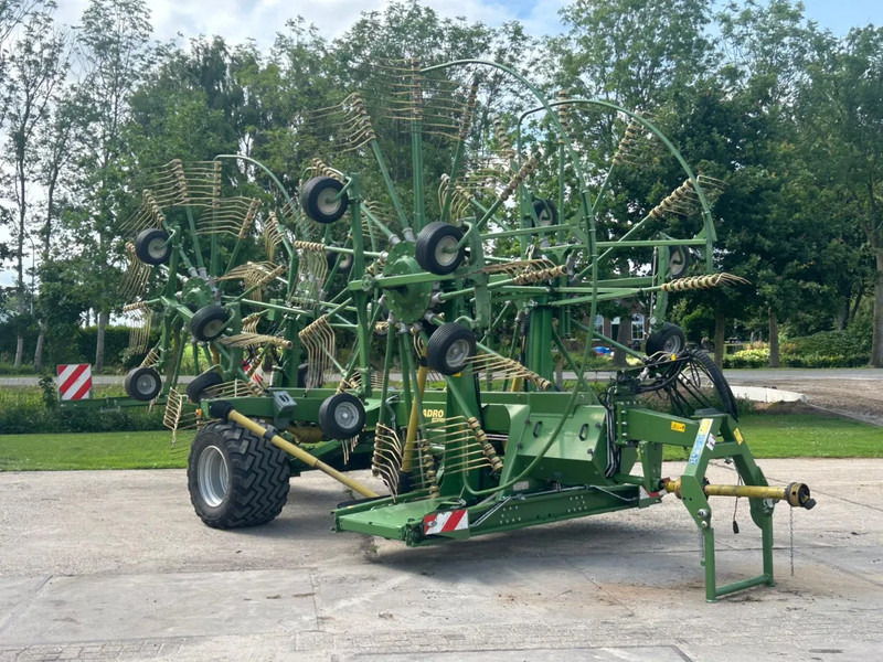 Krone Swadro 1400 Plus 4 Rotorhark Zwiller - Šieno grėblys/ Vartytuvas: foto 1 Krone Swadro 1400 Plus 4 Rotorhark Zwiller - Šieno grėblys/ Vartytuvas: foto 1