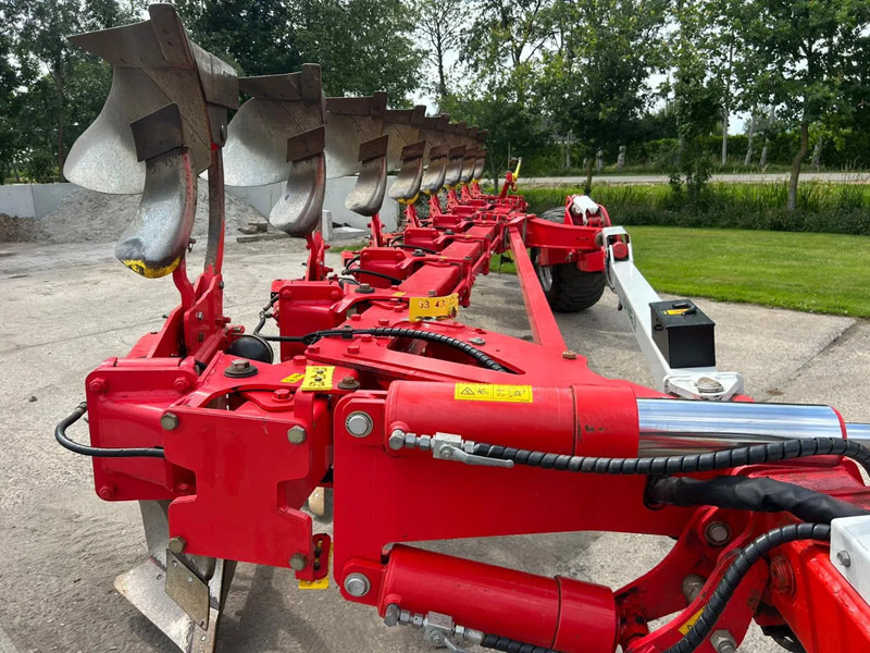 Pottinger 8 schaar wentelploeg getrokken Servo S 6.50 P N 8 Schar 8102/46W - Plūgas: foto 3 Pottinger 8 schaar wentelploeg getrokken Servo S 6.50 P N 8 Schar 8102/46W - Plūgas: foto 3