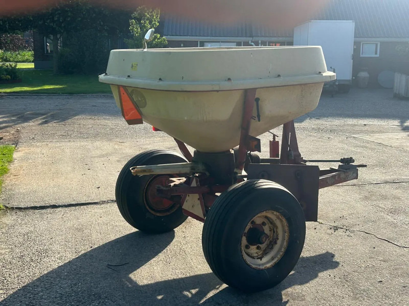 Vicon Pendelstrooier kunstmestrooier bemesting Geen kuhn amazone - Trąšų barstytuvas: foto 4 Vicon Pendelstrooier kunstmestrooier bemesting Geen kuhn amazone - Trąšų barstytuvas: foto 4