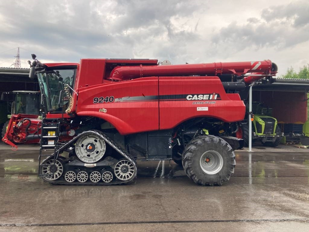 Case IH 9240 - Derliaus nuėmimo kombainas: foto 3 Case IH 9240 - Derliaus nuėmimo kombainas: foto 3