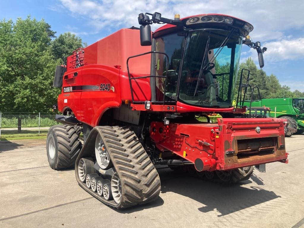 Case IH 9240 - Derliaus nuėmimo kombainas: foto 3 Case IH 9240 - Derliaus nuėmimo kombainas: foto 3