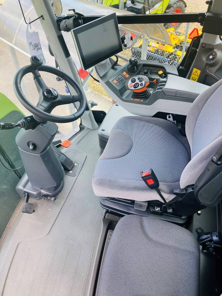 Traktorius Claas XERION 5000 TRAC TS: foto 7