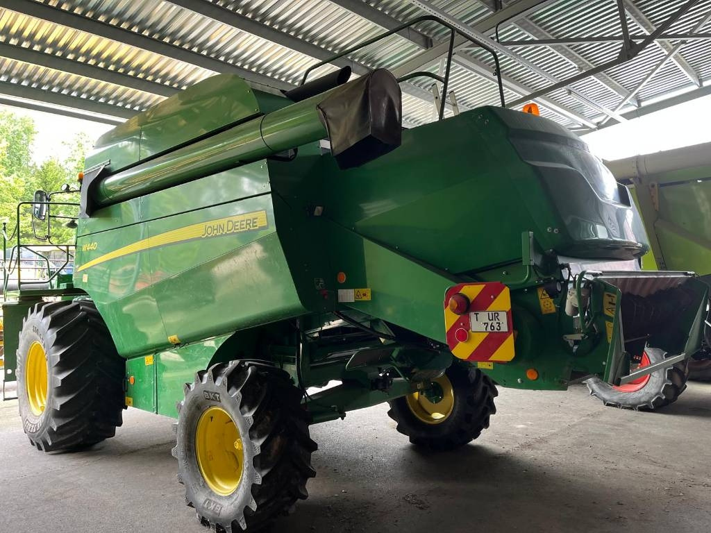 John Deere W 440 - Derliaus nuėmimo kombainas: foto 5 John Deere W 440 - Derliaus nuėmimo kombainas: foto 5