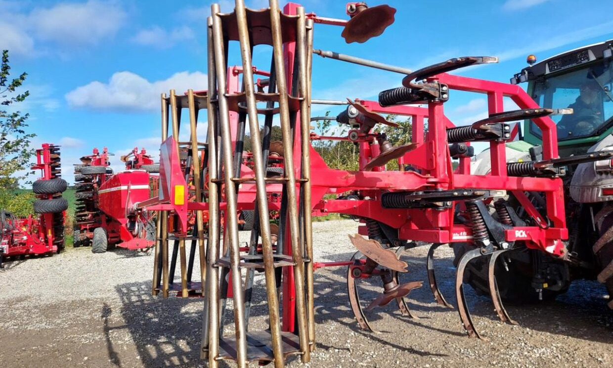 Horsch Terrano 4 FX - Akėčios: foto 4 Horsch Terrano 4 FX - Akėčios: foto 4