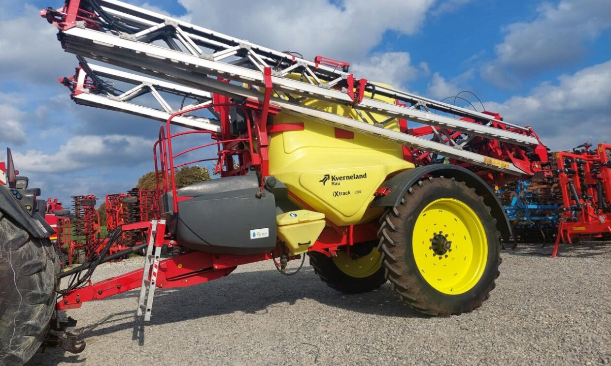 Kverneland Ixtrack C60 - 28m Alubom - Prikabinamas purkštuvas: foto 3 Kverneland Ixtrack C60 - 28m Alubom - Prikabinamas purkštuvas: foto 3