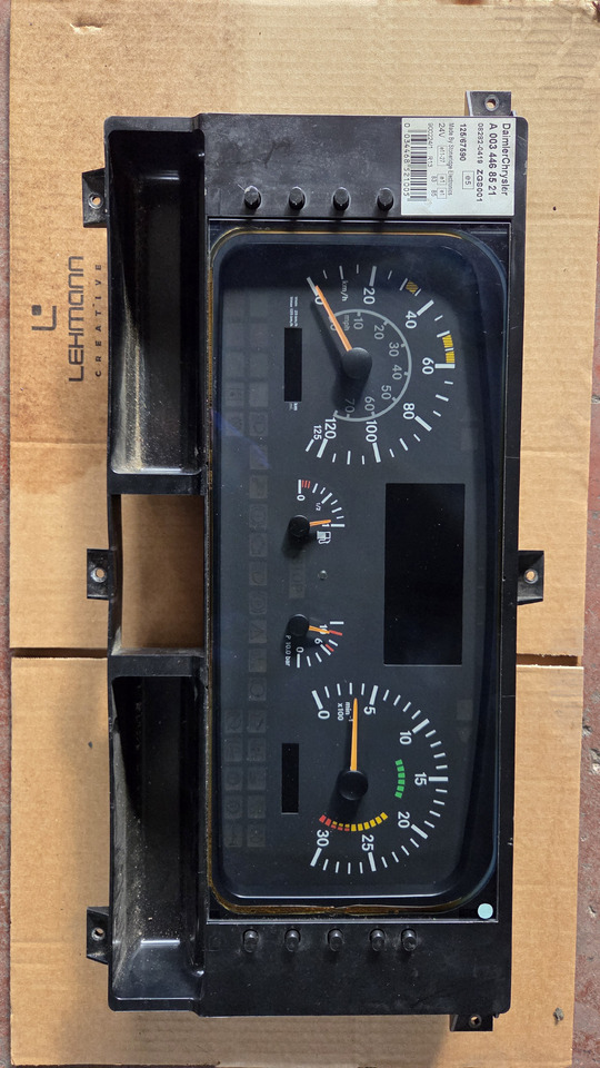 MERCEDES-BENZ econic - Prietaisų skydas - Autobusas: foto 1 MERCEDES-BENZ econic - Prietaisų skydas - Autobusas: foto 1