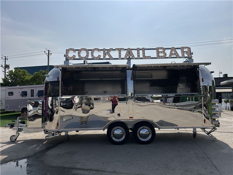 Cocktails Food Trailer Airstream Beer Food Truck - Prekybinė priekaba: foto 1 Cocktails Food Trailer Airstream Beer Food Truck - Prekybinė priekaba: foto 1